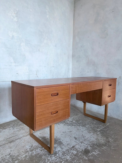 Mid-Century Vintage Teak Sideboard Desk with Sleigh Legs – photo 7
