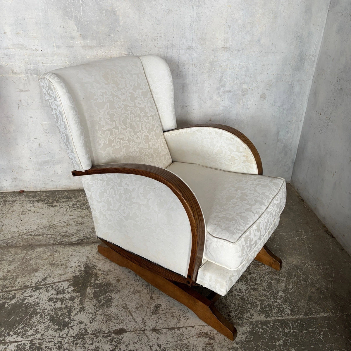 Antique Art Deco Oak Rounded Rocking Armchair – photo 3