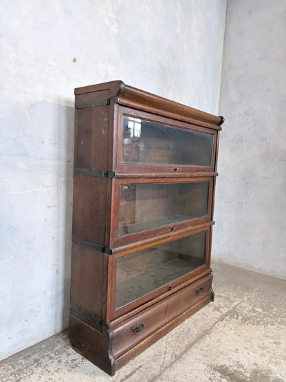 Antique Globe Wernicke Oak Stackable Barrister Bookcase – photograph 8