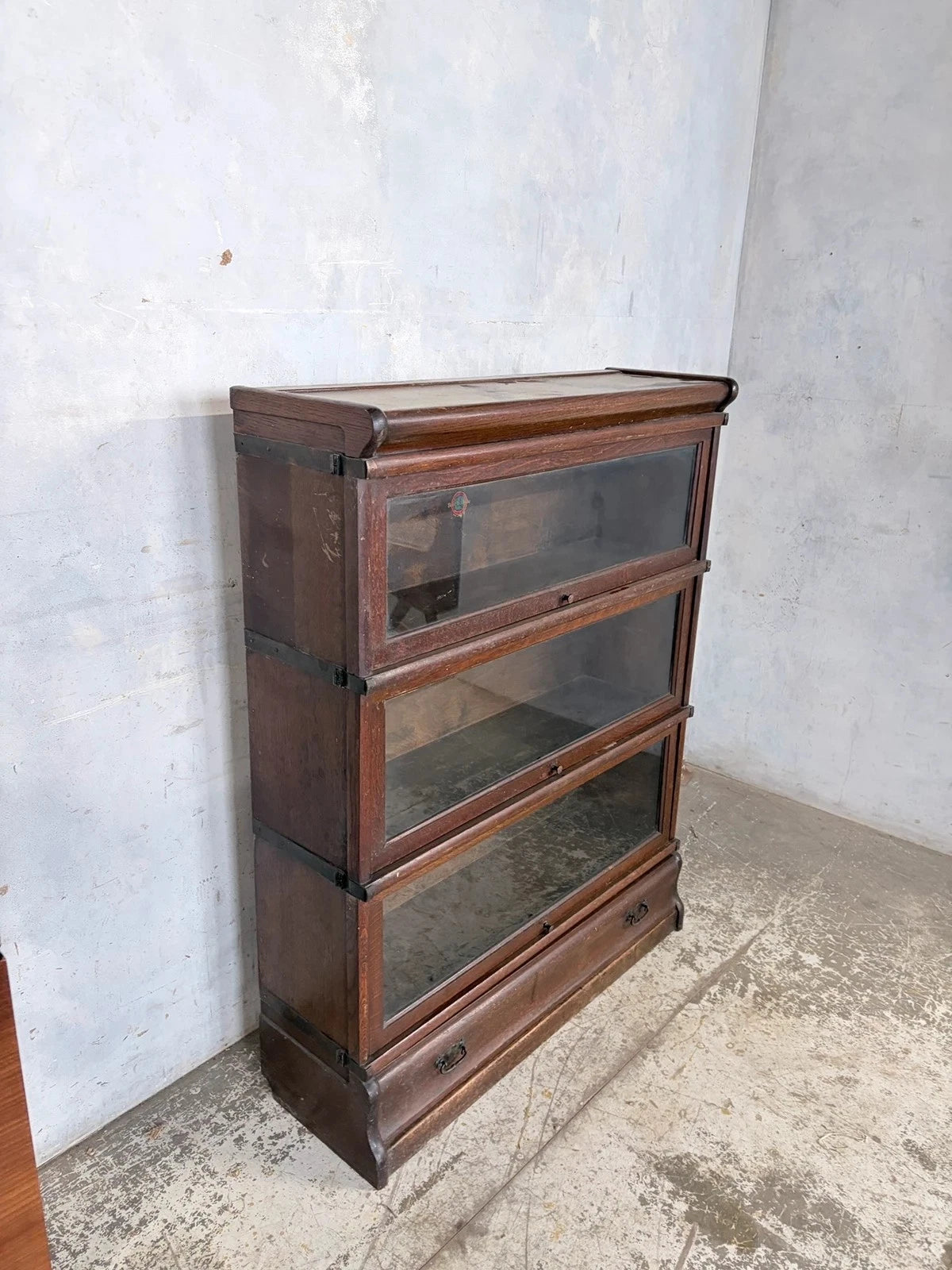 Antique Globe Wernicke Oak Stackable Barrister Bookcase – photograph 9