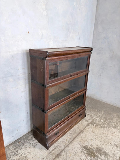 Antique Globe Wernicke Oak Stackable Barrister Bookcase – photograph 9