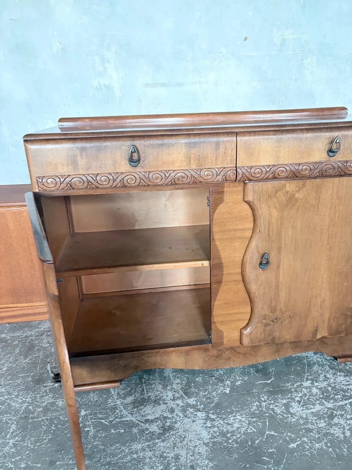 Art Deco Walnut Sideboard & Drinks Cabinet – photograph 4