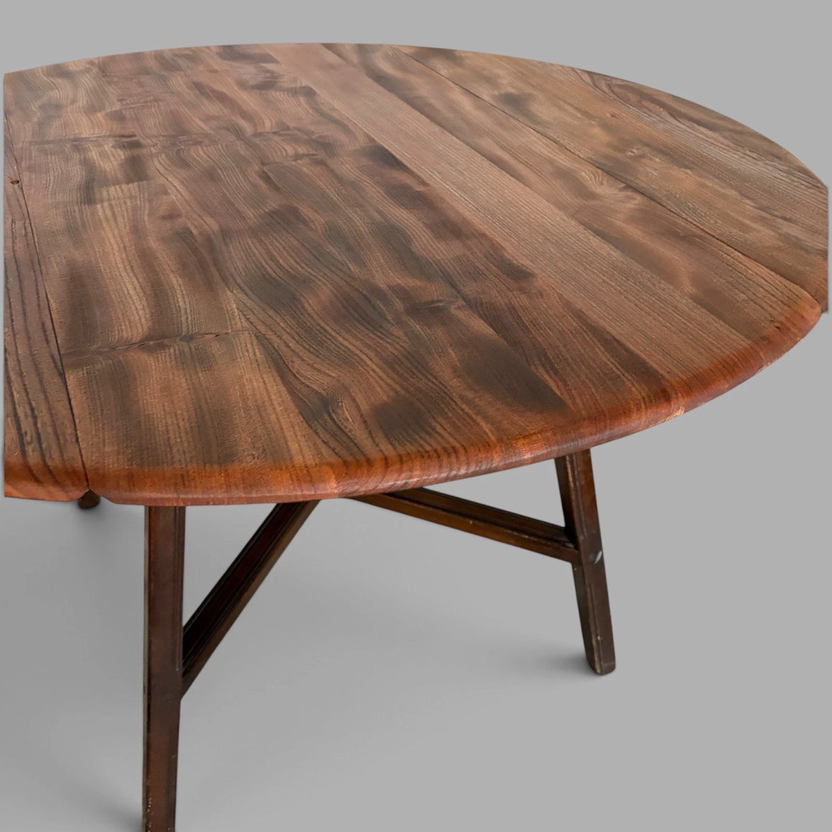 1950s Ercol Elm & Beech Oval Drop-Leaf Dining Table – photograph 6