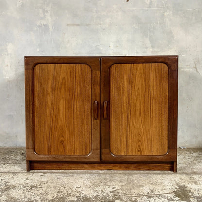 Dyrlund Danish Rosewood Compact Sideboard – photograph 1