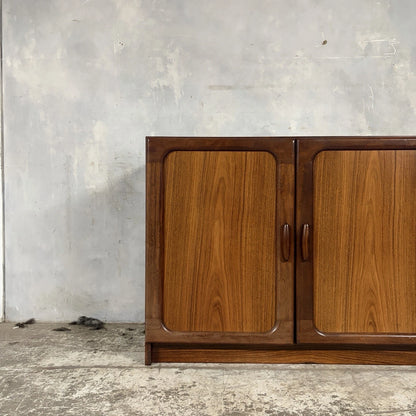 Dyrlund Danish Rosewood Compact Sideboard – photograph 3