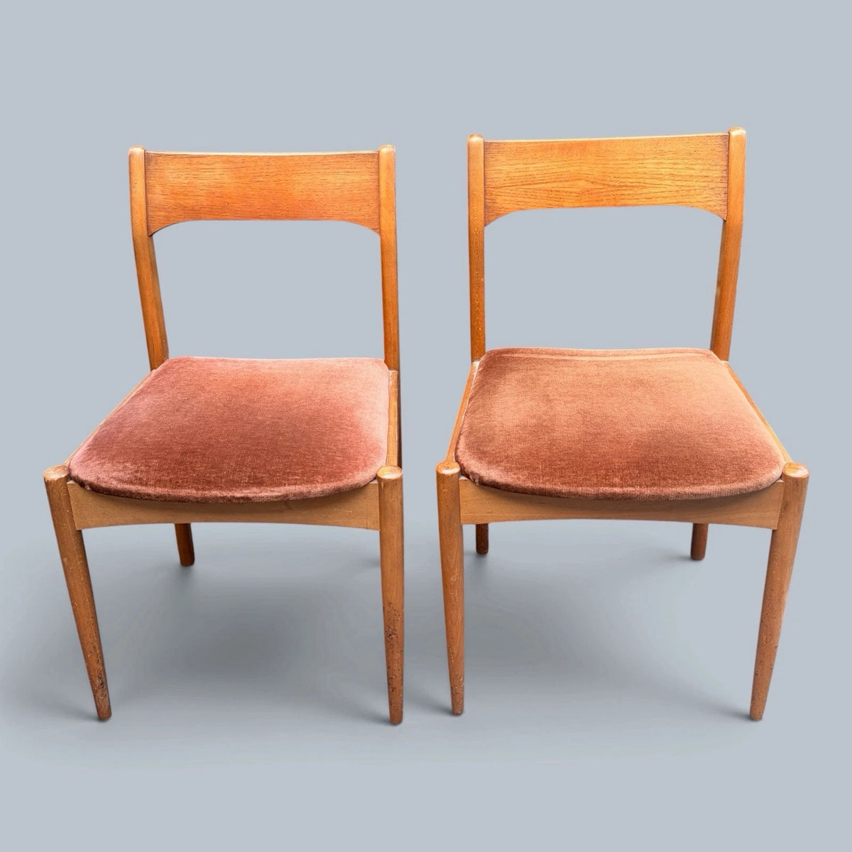 Mid Century Beech & Oak Dining Chairs with Salmon Pink Upholstery – Pair – view 1