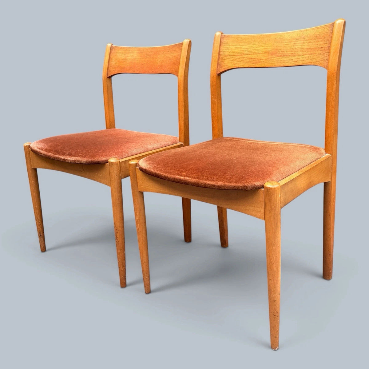 Mid Century Beech & Oak Dining Chairs with Salmon Pink Upholstery – Pair – view 2