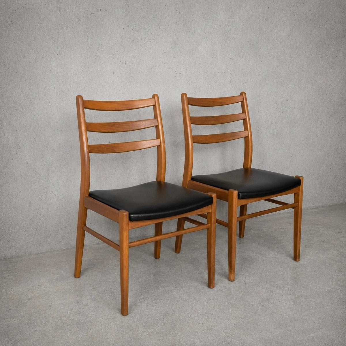 Mid Century Teak & Beech Ladderback Dining Chairs with Black Vinyl – Pair – view 1
