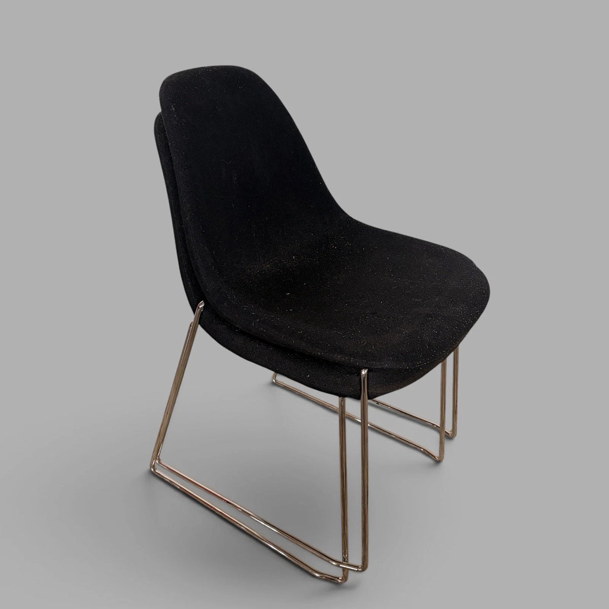 Mid Century Stackable Egg Dining Chairs in Black & Red – Set of Six – view 9