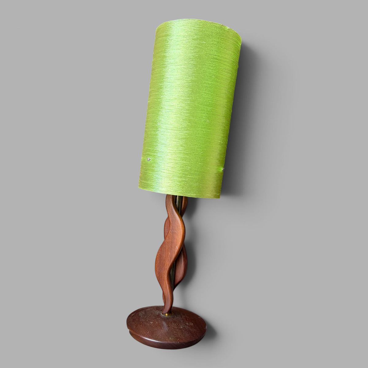 Mid century teak sculptural table lamp with lime green fibreglass shade – view 4