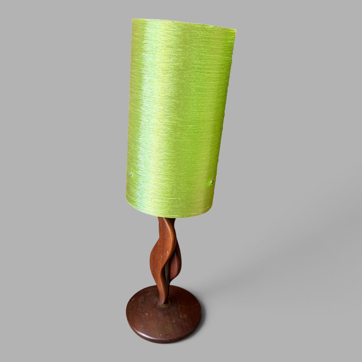 Mid century teak sculptural table lamp with lime green fibreglass shade – view 5