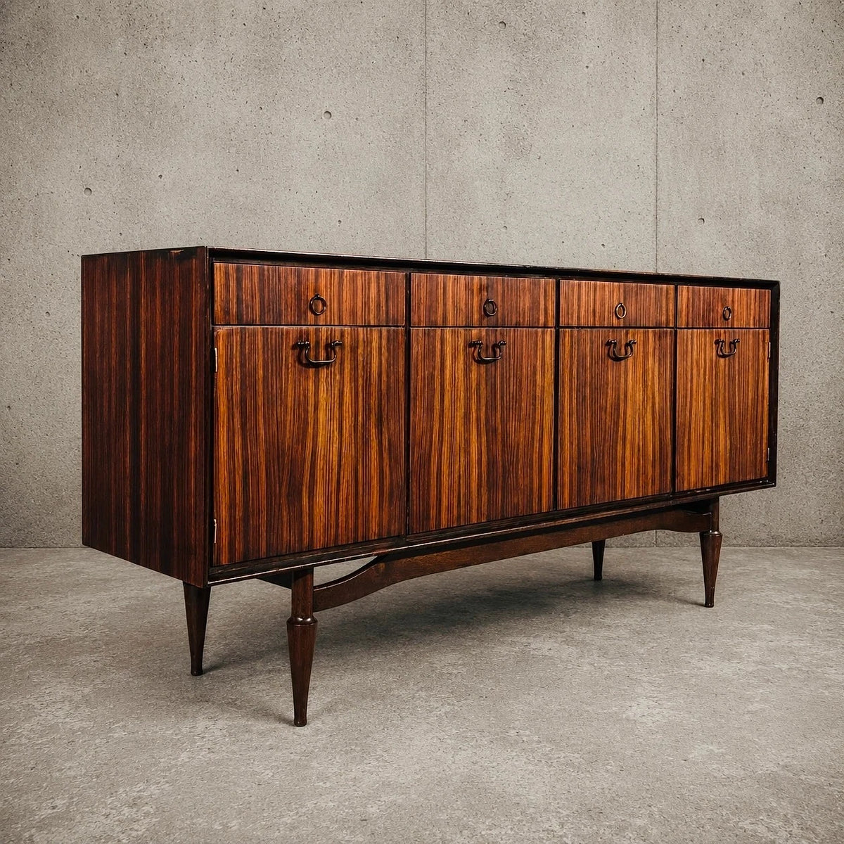 Greaves & Thomas Mid Century Walnut & Teak Sideboard / Drinks Cabinet – photo 1
