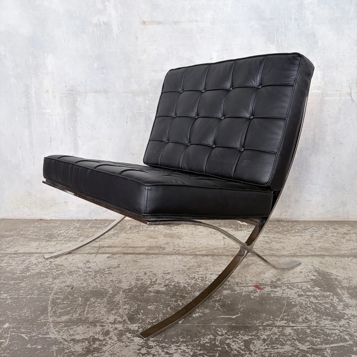 Mid Century Style Black Leather & Chrome Barcelona Chair – photo 2