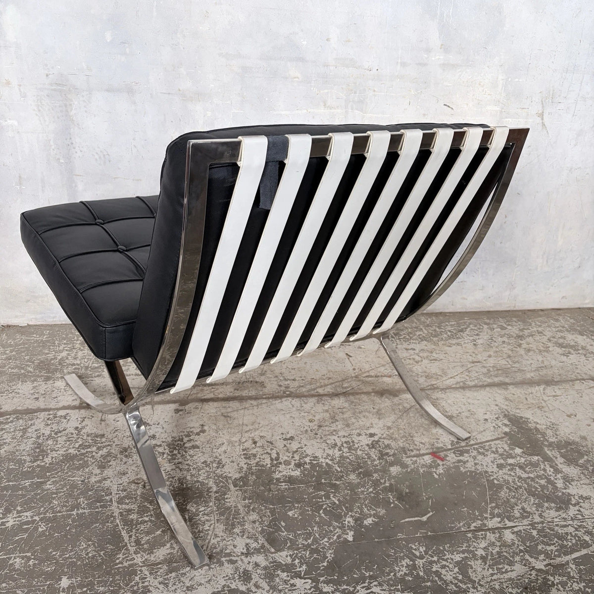 Mid Century Style Black Leather & Chrome Barcelona Chair – photo 8