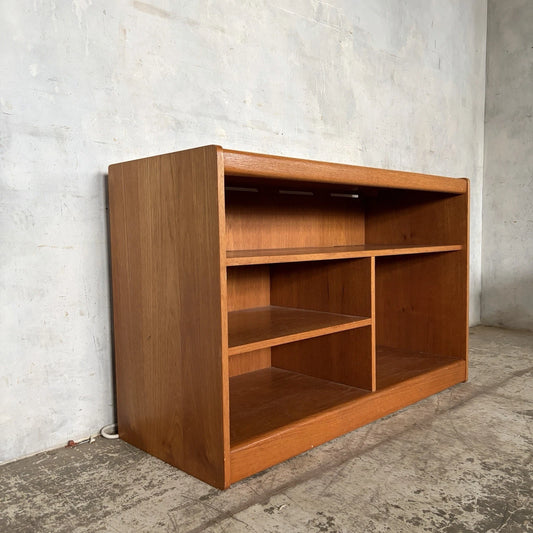 Mid Century Danish Teak Media Unit Low Vintage TV Cabinet & Record Storage Unit – vintage furniture photograph 1