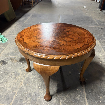 Art Deco Burr Walnut Round Pie Crust Coffee Table – view 2