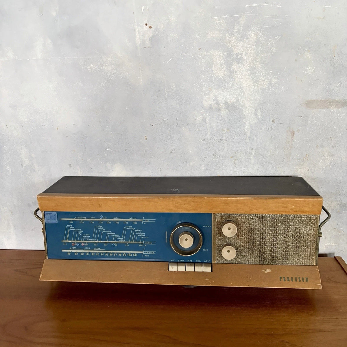 Vintage Ferguson blue-dial Space Age valve radio – view 4