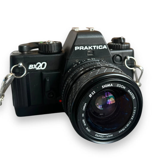 Vintage 1980s Praktica BX20 35mm film camera