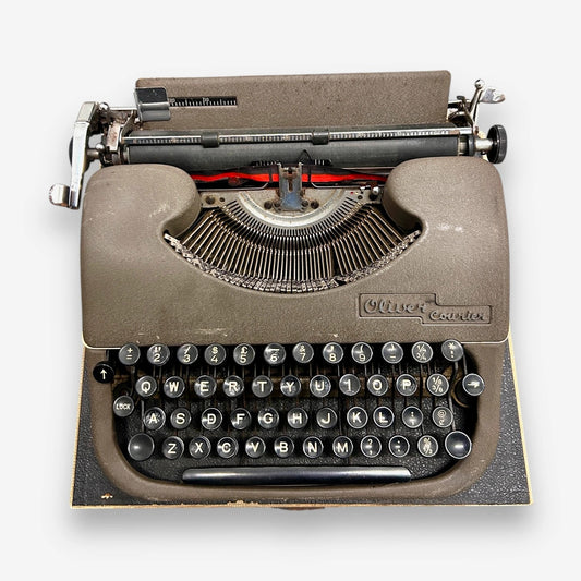 Mid Century Oliver Courier Vintage Portable Typewriter