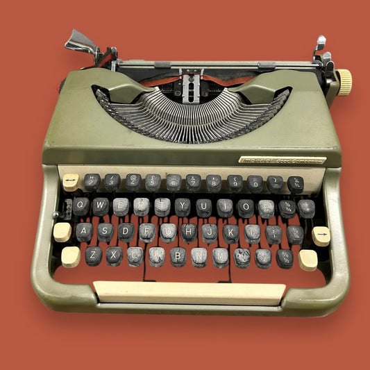 Vintage 1960s Imperial Portable Typewriter