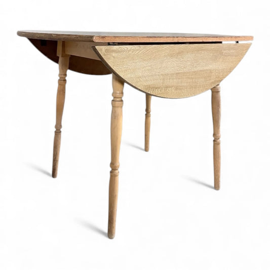 Vintage Pine-Effect Drop-Leaf Table – Compact Dinette Dining Table with Turned Legs