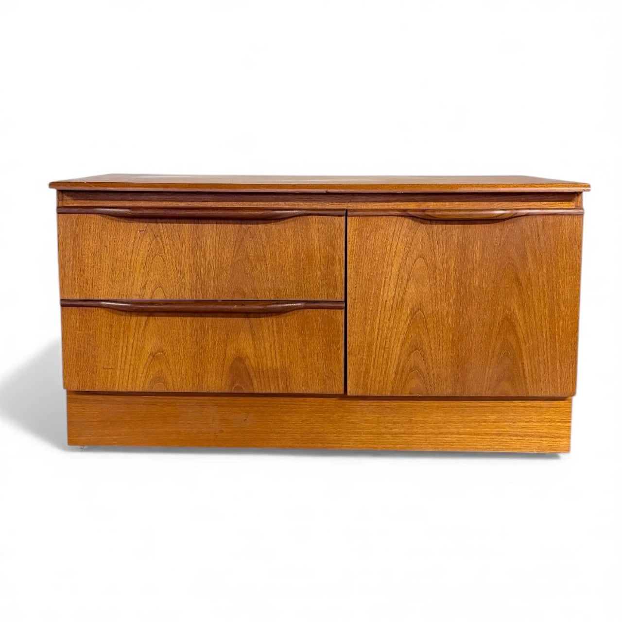 Vintage McIntosh Teak Low Sideboard – 1970s Mid-Century Modern Cabinet
