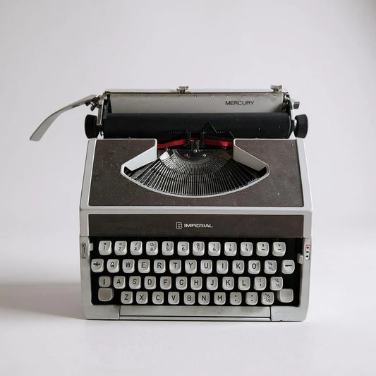 Vintage 1970s Japanese Imperial Mercury Portable Typewriter