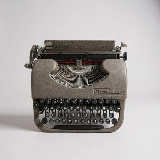 Vintage 1950s Oliver Courier Portable Mechanical Typewriter