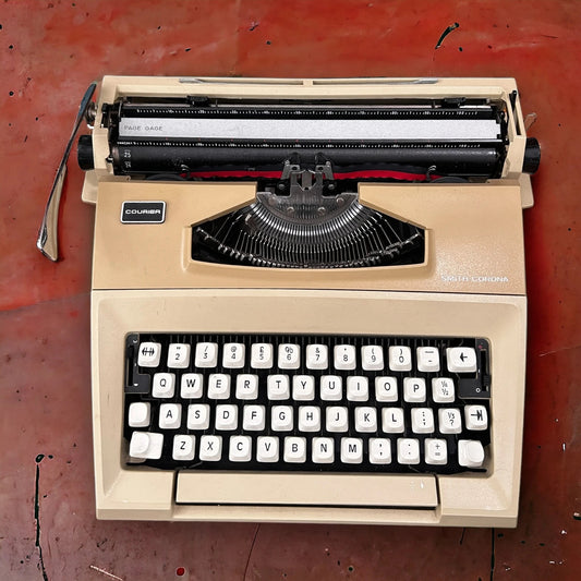 Vintage 1970s Smith Corona Courier Portable Typewriter