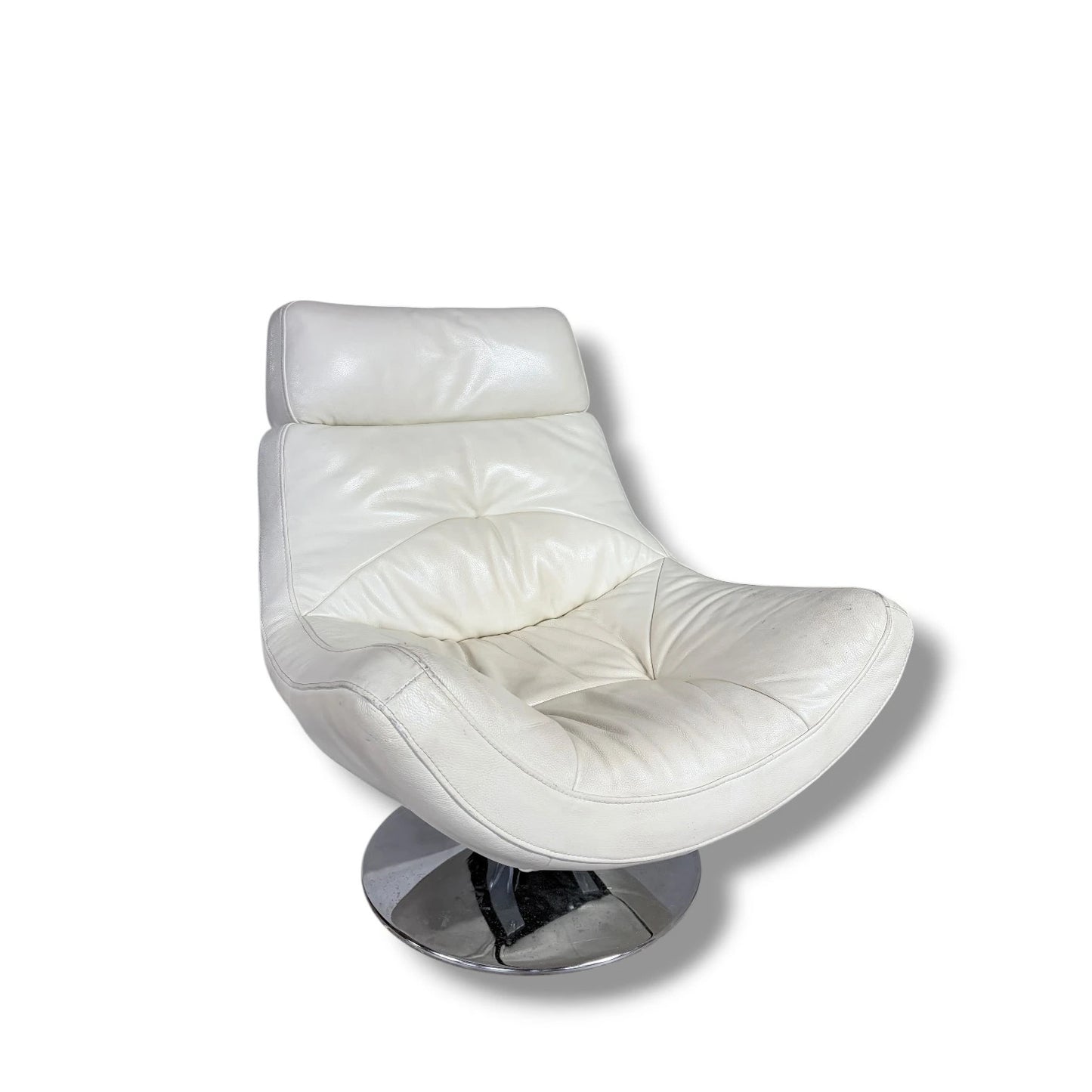 Vintage White Leather Swivel Lounge Chair – 1970s Modernist Armchair