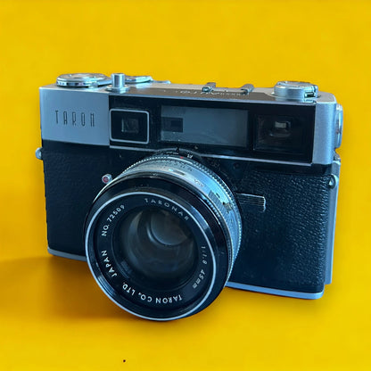 Vintage 1960s Taron EE 35mm film camera