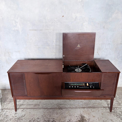 Mid Century Dynatron Transpower SRX26 Walnut Radiogram Record Player & Stereo Console