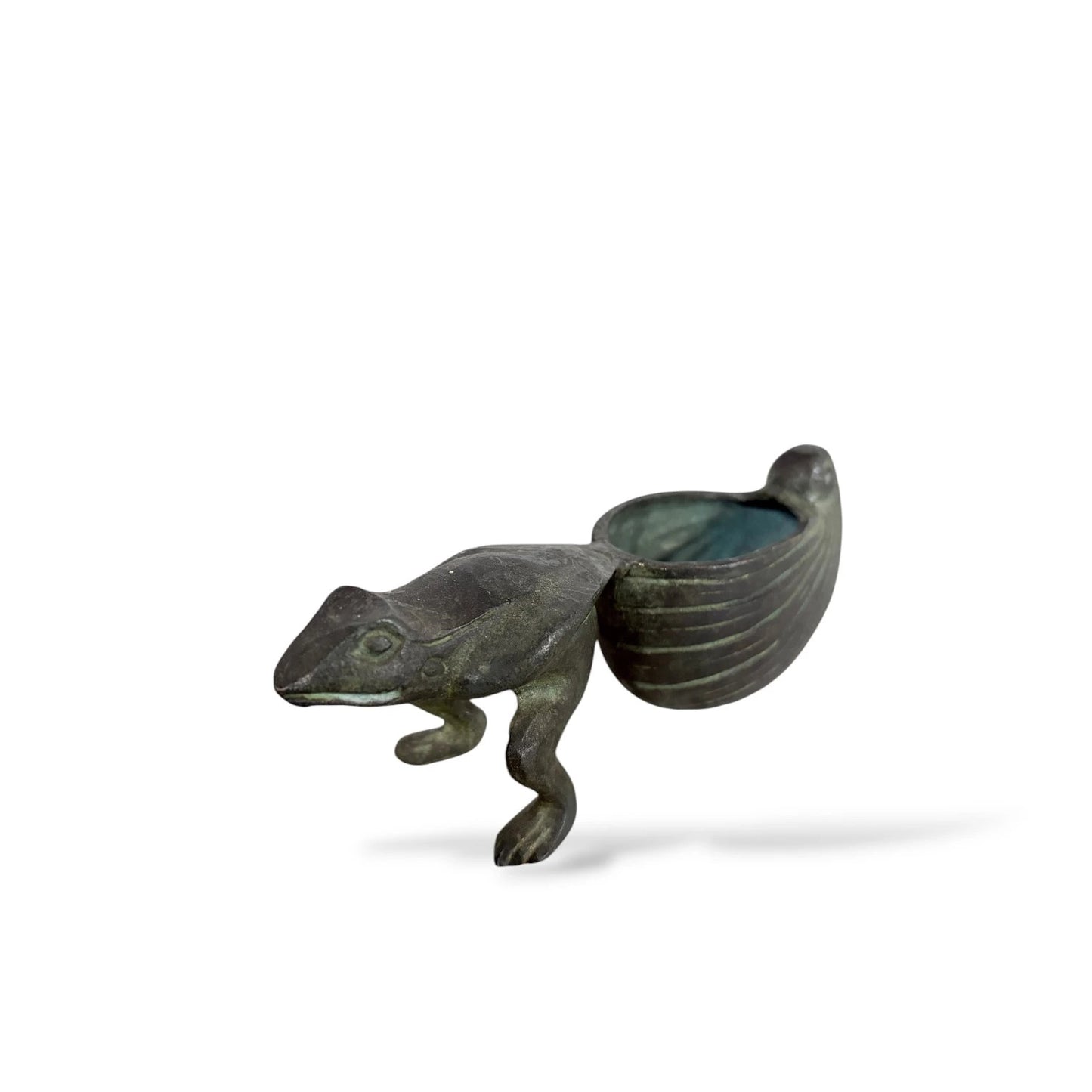 Bronze Frog Sculpture with Shell Bowl – Patinated Iron Frog Ornament