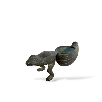 Bronze Frog Sculpture with Shell Bowl – Patinated Iron Frog Ornament