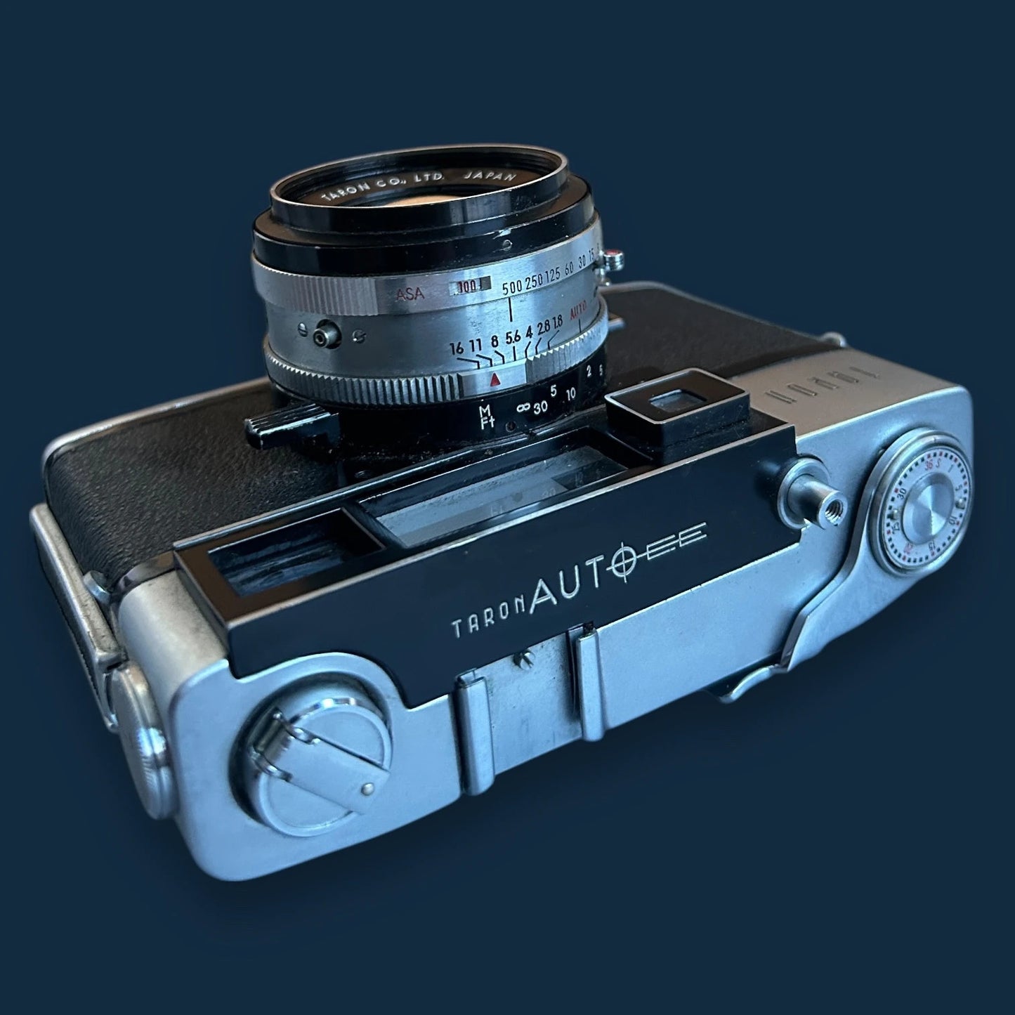 Vintage 1960s Taron EE 35mm film camera