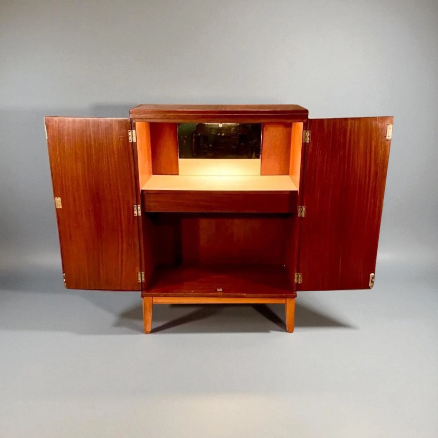 Mid-Century Vintage Teak Cocktail Cabinet – 1960s Drinks Bar