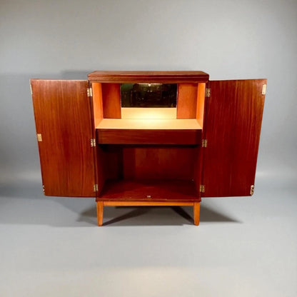 Mid-Century Vintage Teak Cocktail Cabinet – 1960s Drinks Bar