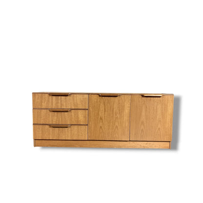 Vintage Mid-Century Low Sideboard in Blonde Oak