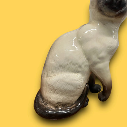 Vintage 1970s Beswick Siamese Cat Ceramic Sculpture