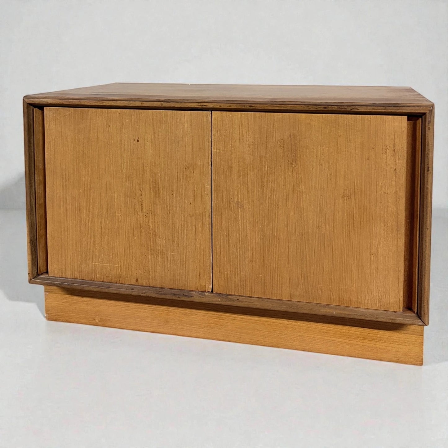 G Plan Sliding Door Cabinet – Mid-Century Storage Cabinet With Teak Veneer