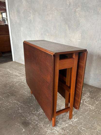 Mid Century Modern Macintosh Extending Drop Leaf Table