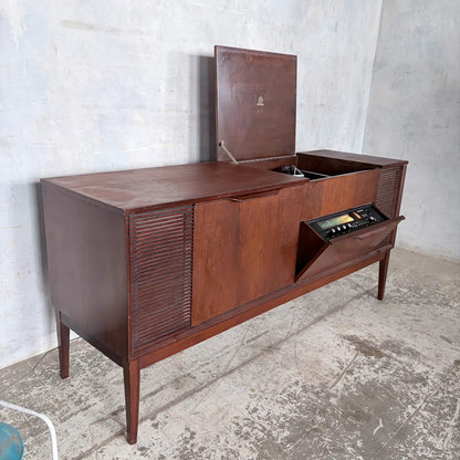 Mid Century Dynatron Transpower SRX26 Walnut Radiogram Record Player & Stereo Console