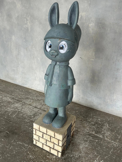 Life-Size Pop Art Bunny Sculpture 140cm Surreal Rabbit Statue
