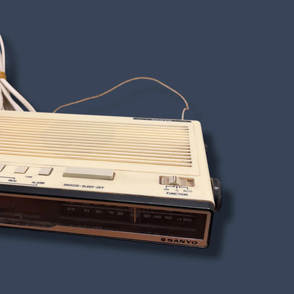 Vintage 80s Sanyo Digital Alarm Clock Radio