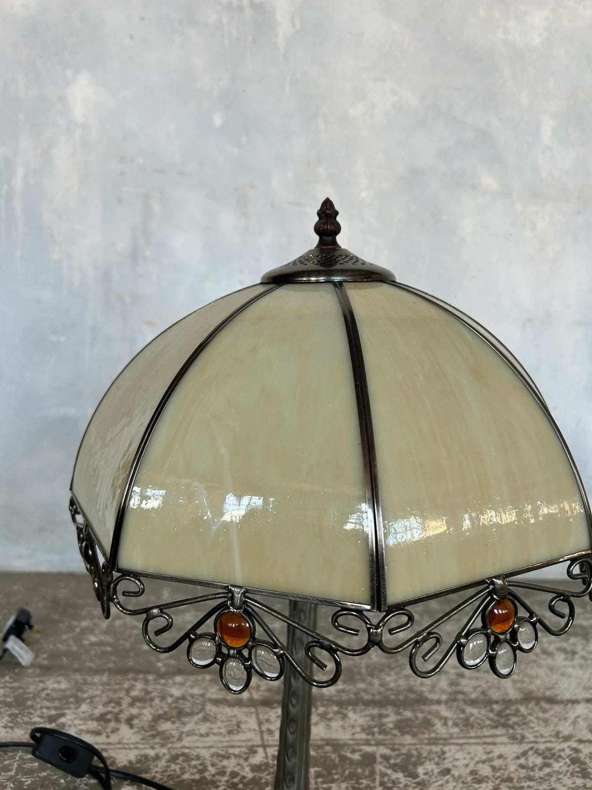 Vintage Tiffany Style Lamp – Stained Glass Table Lamp with Art Nouveau Metal Base