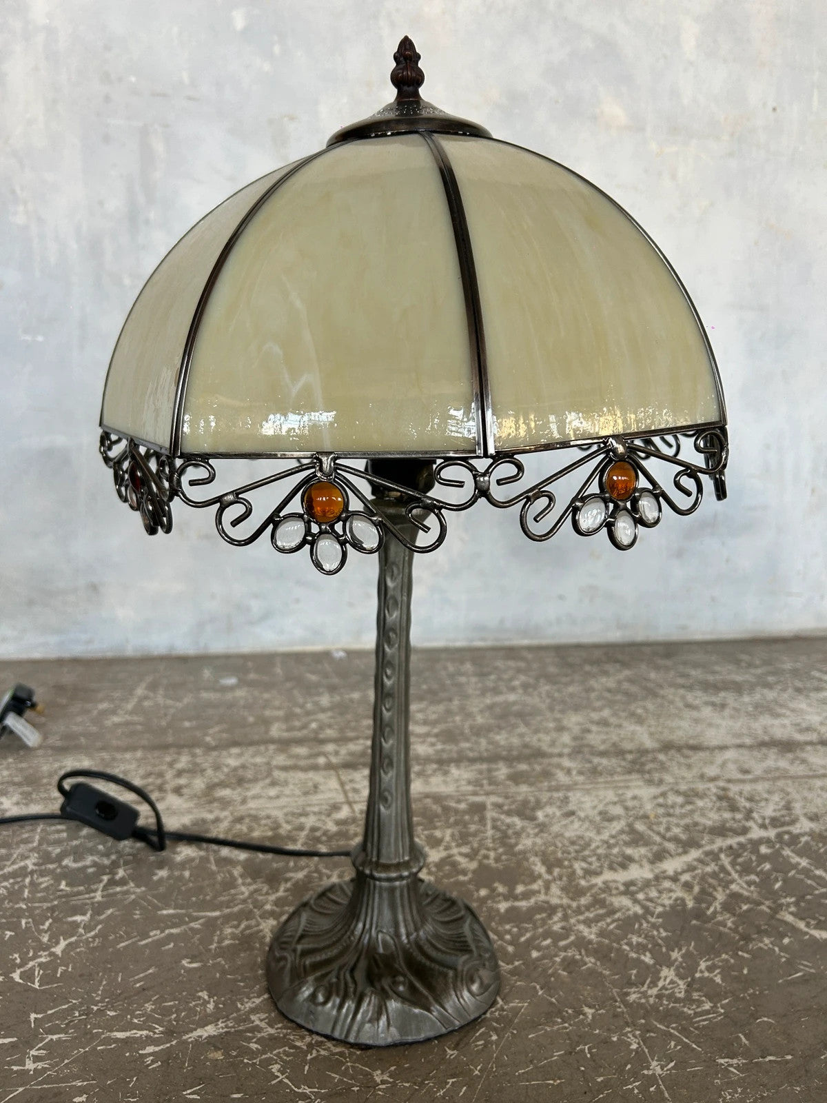 Vintage Tiffany Style Lamp – Stained Glass Table Lamp with Art Nouveau Metal Base