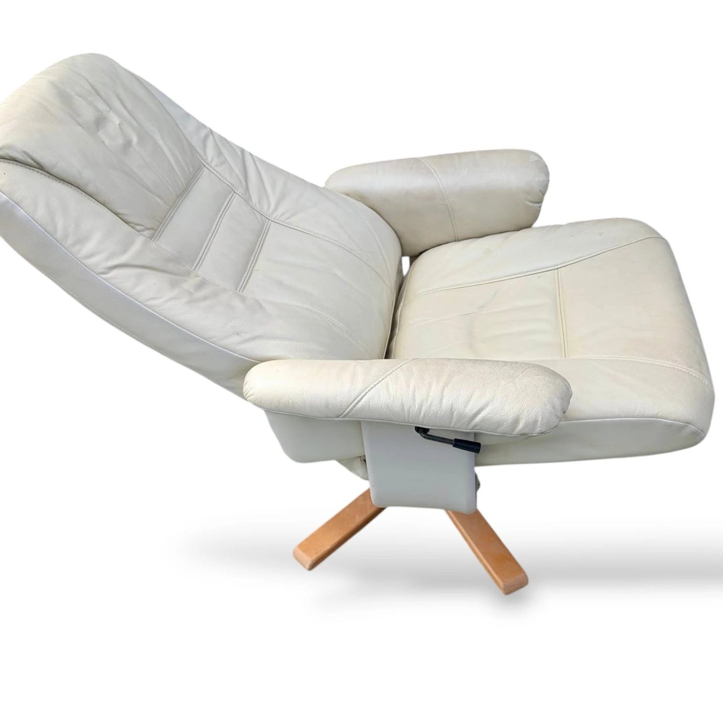 Mid-Century Unico Swivel Armchairs – Pair of Scandinavian Reclining Lounge Chairs