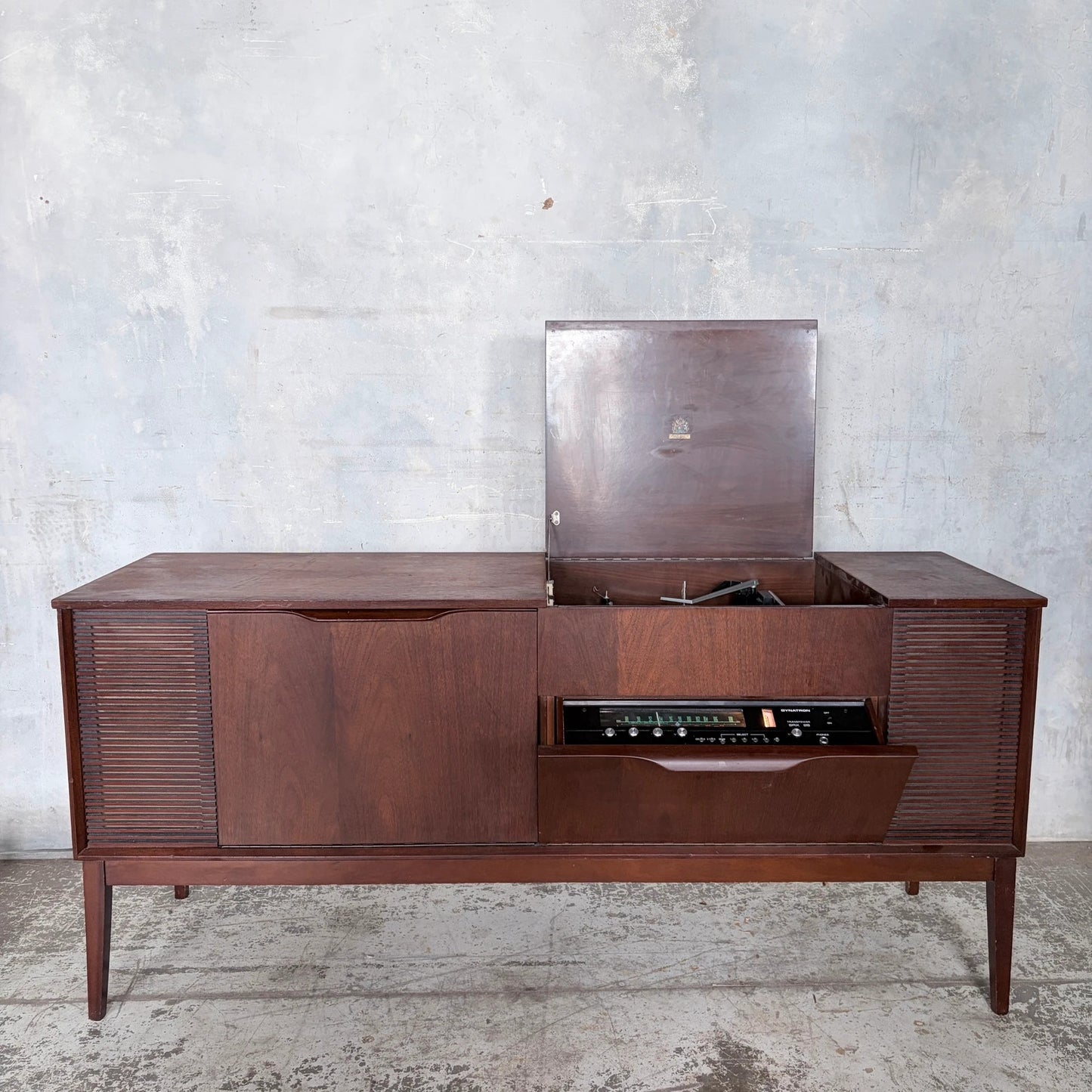 Mid Century Dynatron Transpower SRX26 Walnut Radiogram Record Player & Stereo Console