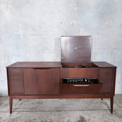 Mid Century Dynatron Transpower SRX26 Walnut Radiogram Record Player & Stereo Console