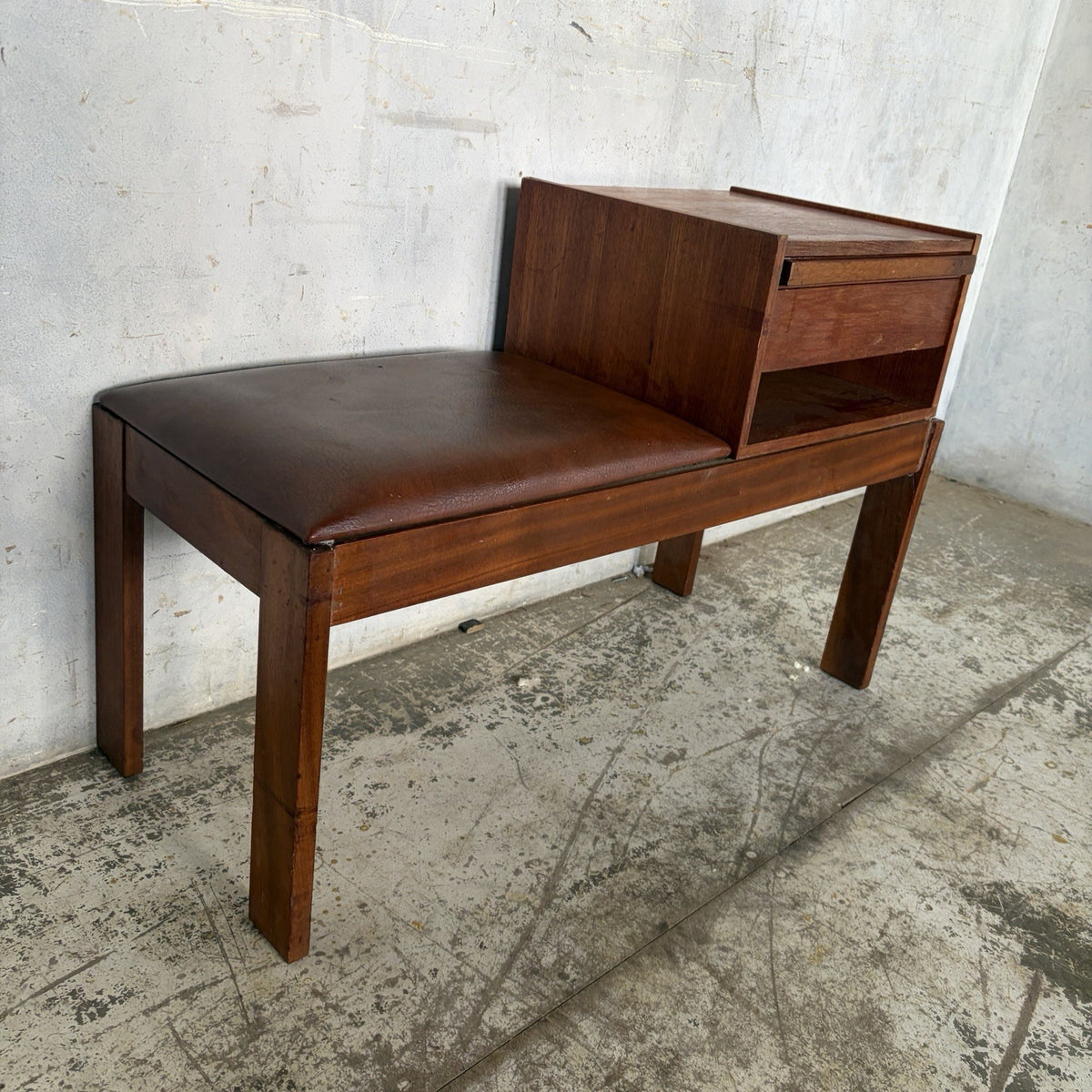 Mid Century Chippy Heath Teak Telephone Bench – original photograph 6